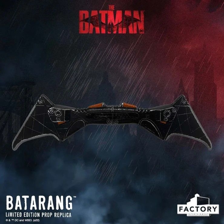 the batman batarang replica 3