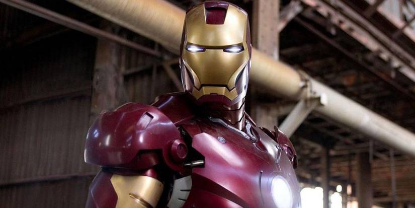 A chest-up shot of the Iron Man Mark III armor in the first Iron Man movie.
