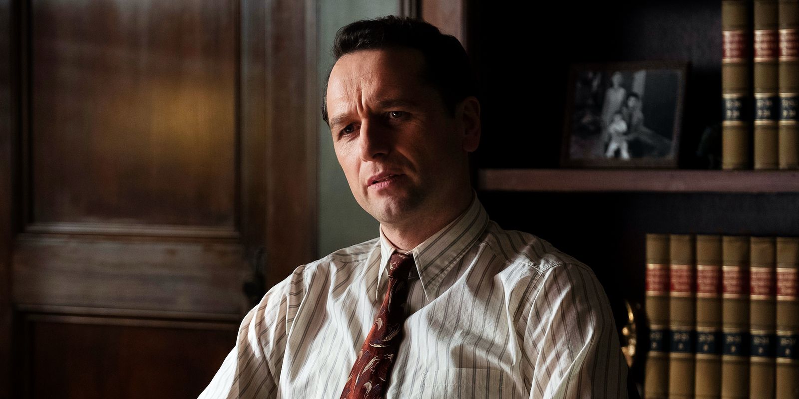 Perry Mason Saison 2 se déroule en 1933 et est à mi-chemin du tournage