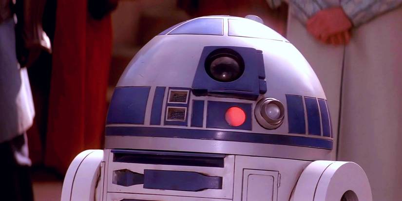 Liam Neeson Recalls His Son Hugging R2-D2 During The Phantom Menace