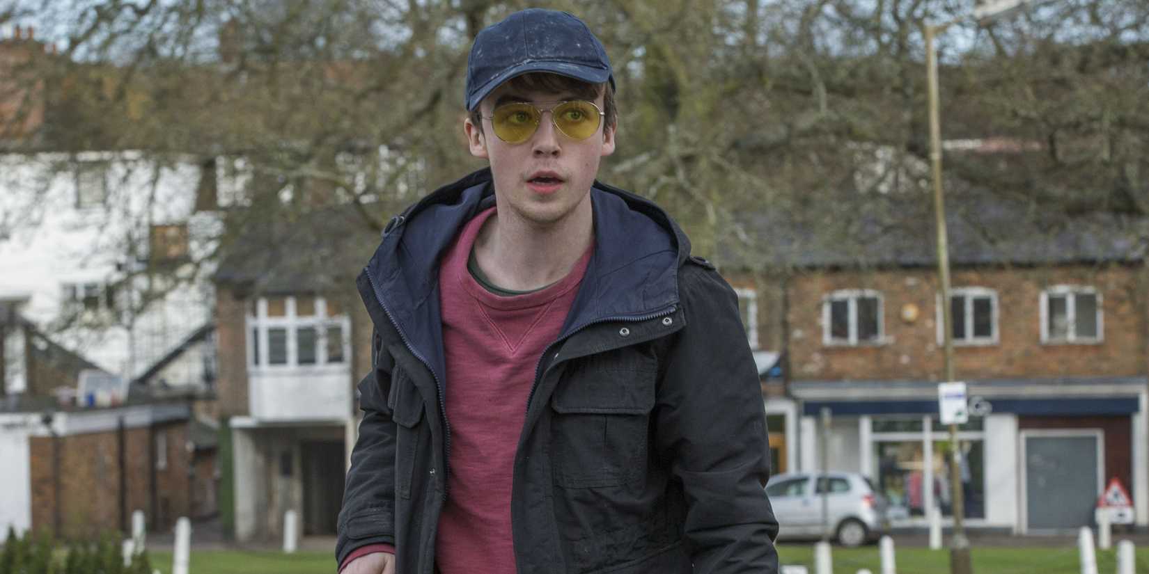 Alex Lawther como Kenny em Shut Up And Dance de Black Mirror