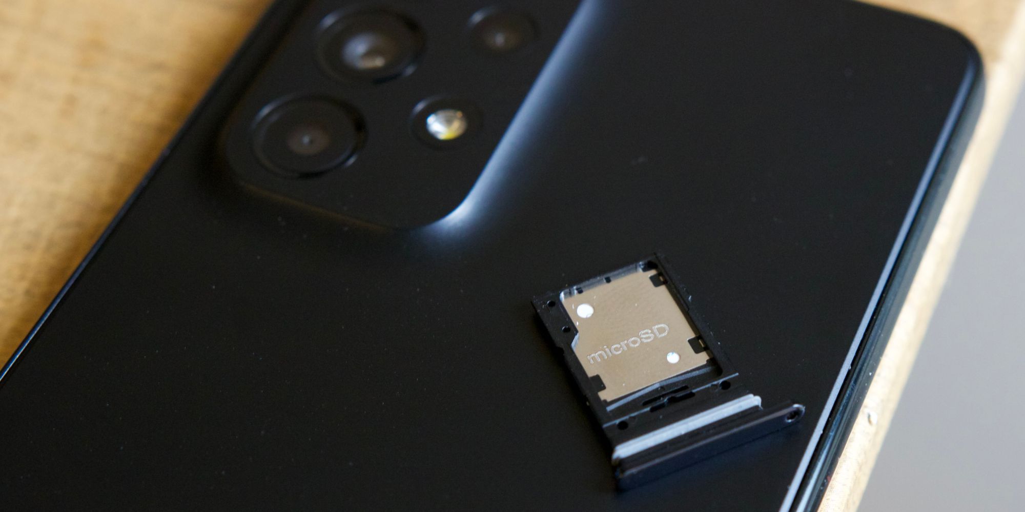 Samsung Galaxy Z Fold 4 Leaker Just Tipped A Big Design Change Tech 