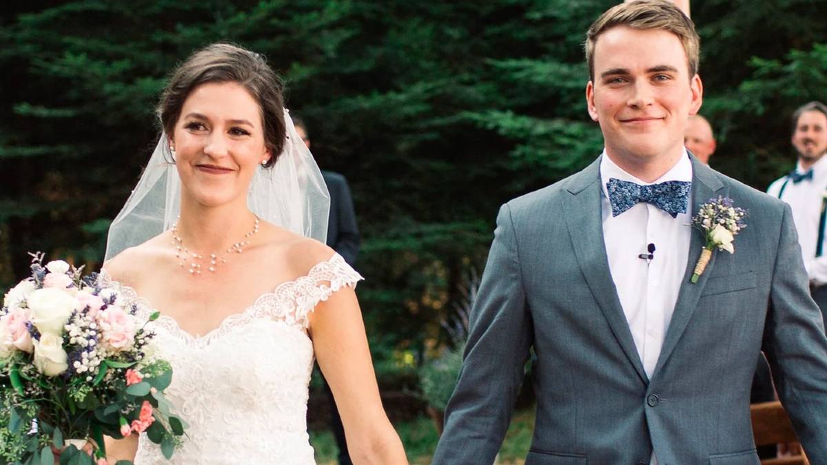 Little People Big World's Molly Roloff on her wedding day with her husband