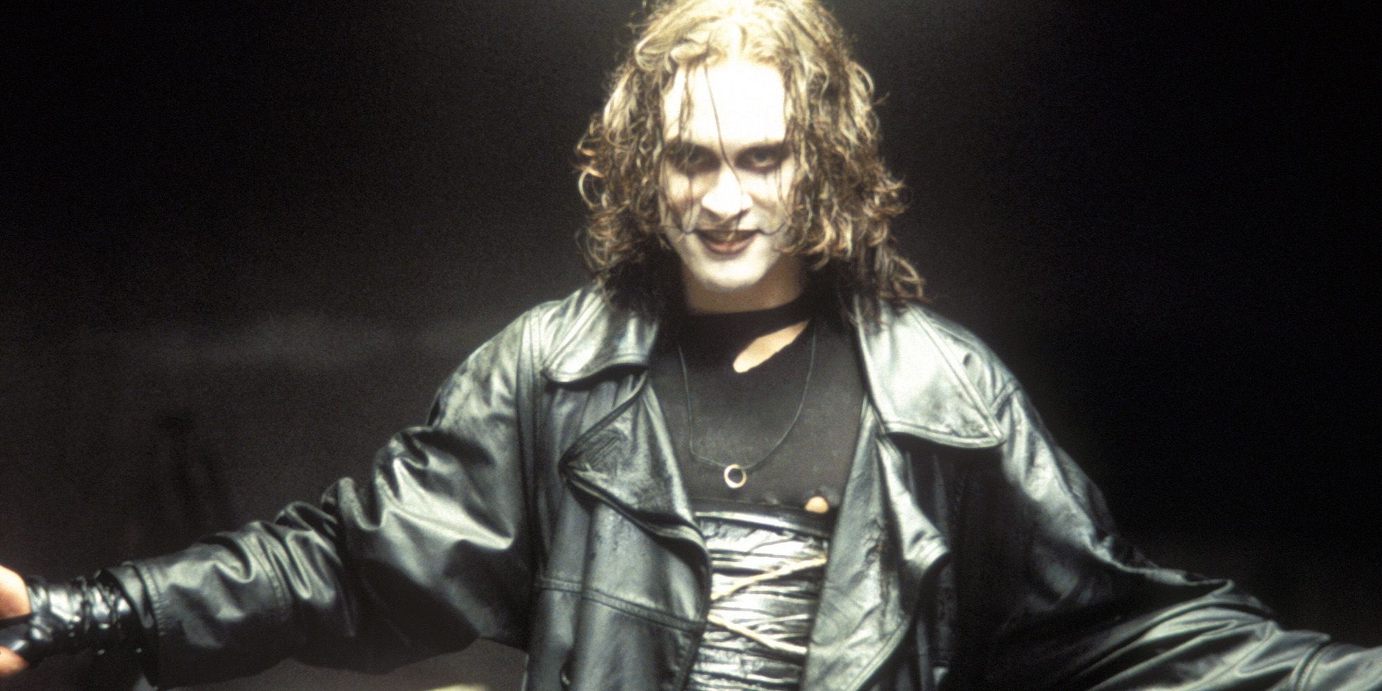 10 Biggest Differences Between The Crow 2024 & The Original Movie