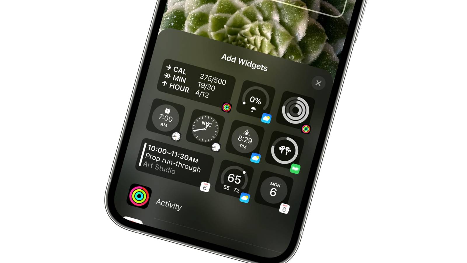 What To Expect With iOS 16's New Lock Screen For iPhone