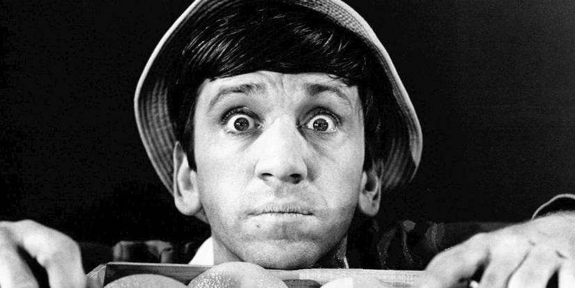 Gilligan com expressão surpresa em A Ilha dos Birutas