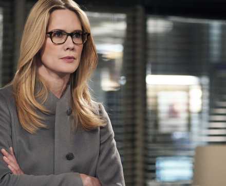 Кабот впервые встречается с офицерами SVU в Law & Order SVU