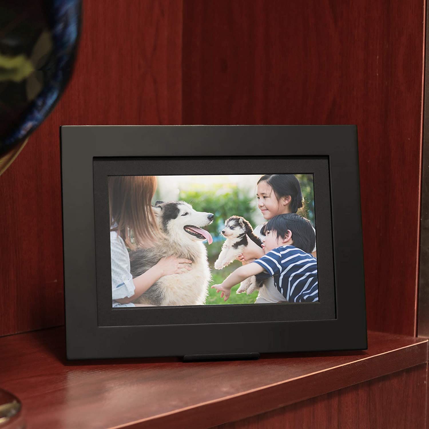 Best Digital Photo Frames (Updated 2023)