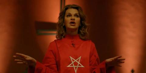 Sandra Bernhard in AHS Apocalypse