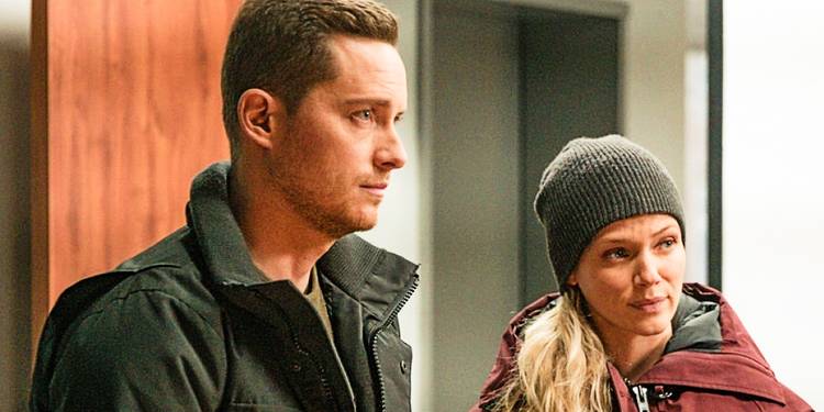 Hailey Upton and Jay Halstead next to each other in Chicago PD