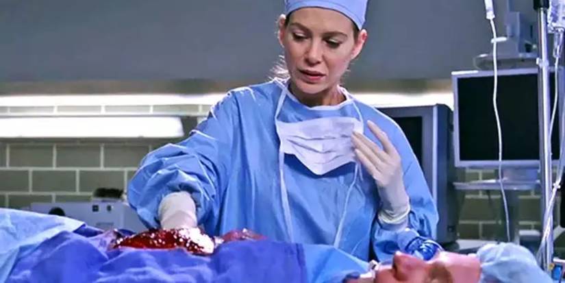 Grey's Anatomy: 9 Times Meredith Should Have Died & Only Survived ...