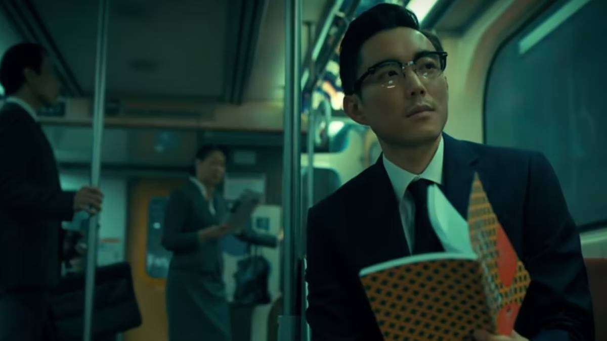 Ben on a bus in the Umbrella Academy season 3 post-credits scene.