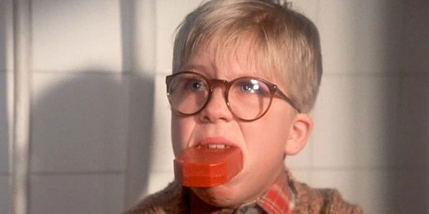 Ralphie From A Christmas Story Appears In Elf - Peter Billingsley's ...