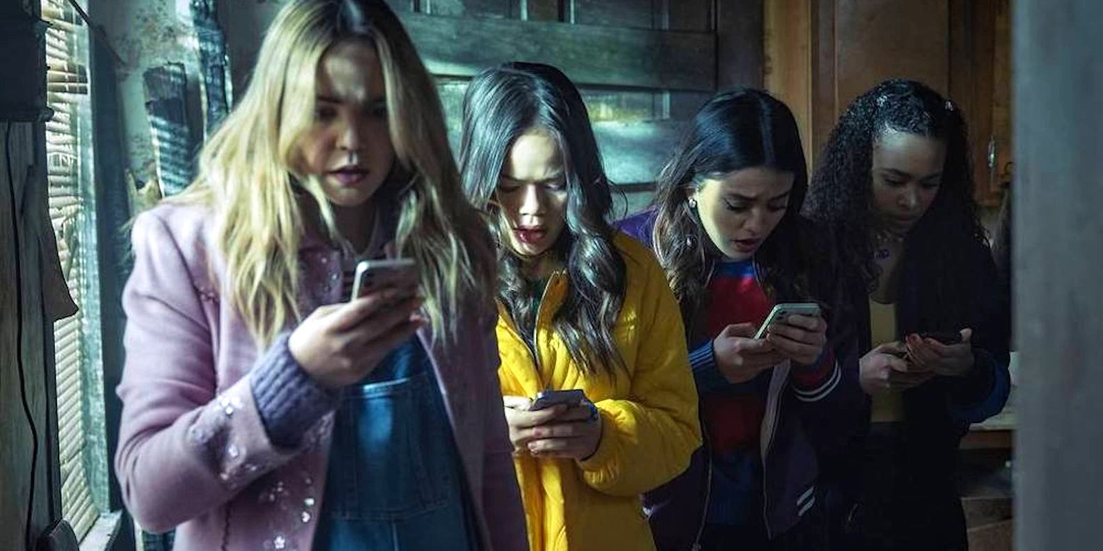 Pretty Little Liars Original Sin characters looking at their phones scared