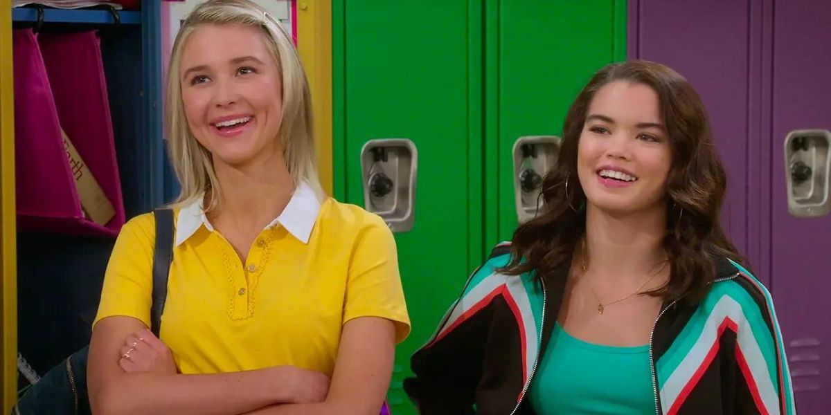 Alexa and Katie smiling in front of their lockers in Alexa &amp; Katie