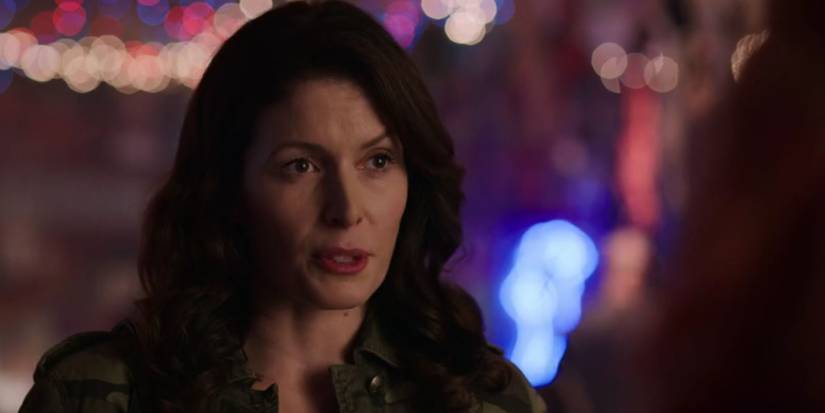 Lauren Hammersley as Charmaine talking in Virgin River