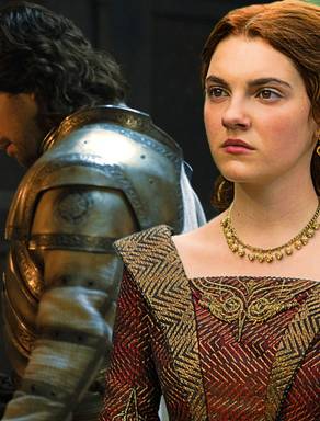 what does the green dress mean in house of dragons Why Alicent's Green Dress Is So Shocking & What It Really Means