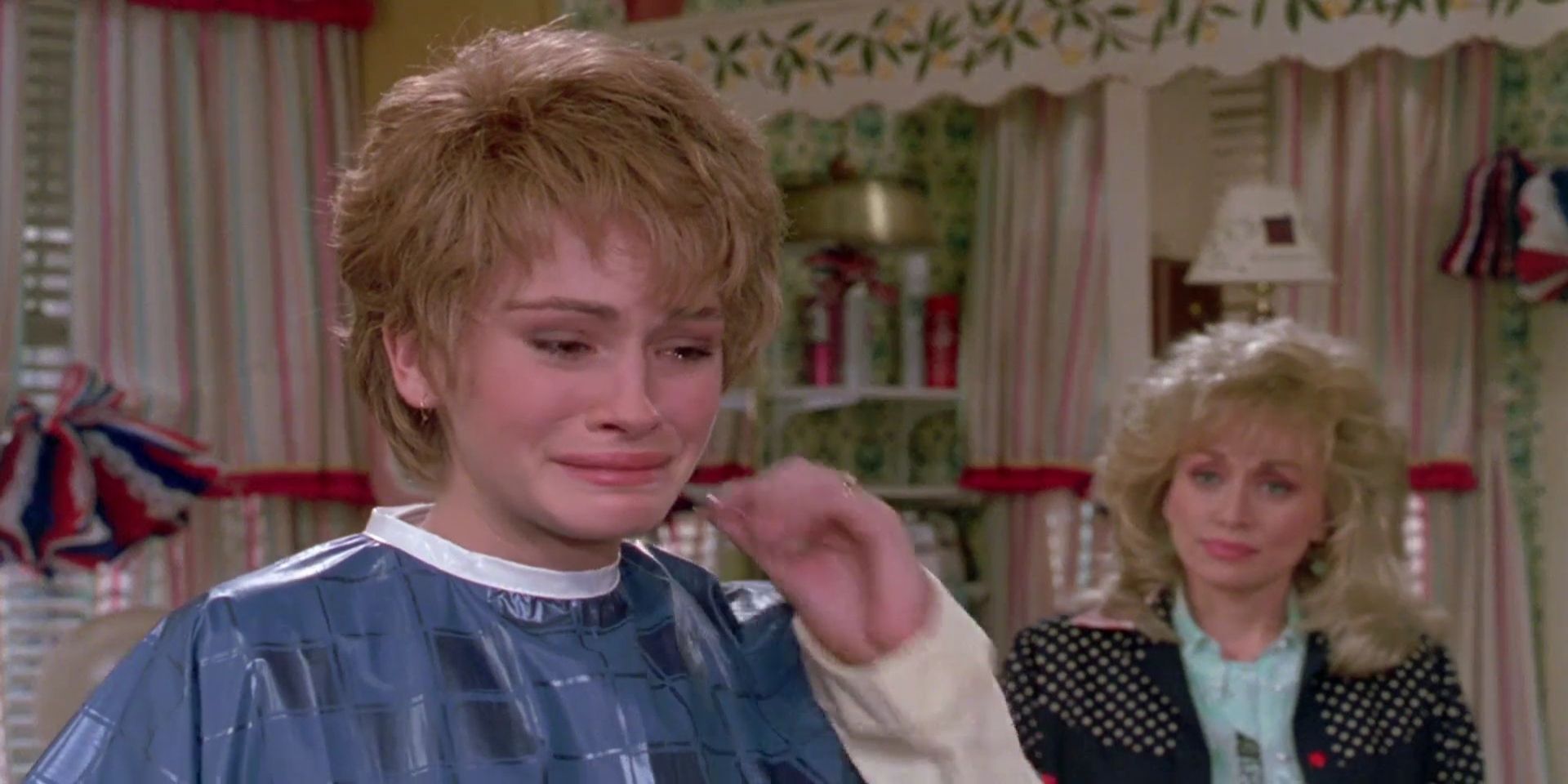 Julia Roberts' Co-Star Remembers Her Getting Mistreated By Director In Her  First Oscar-Nominated Movie, image size:1500x750