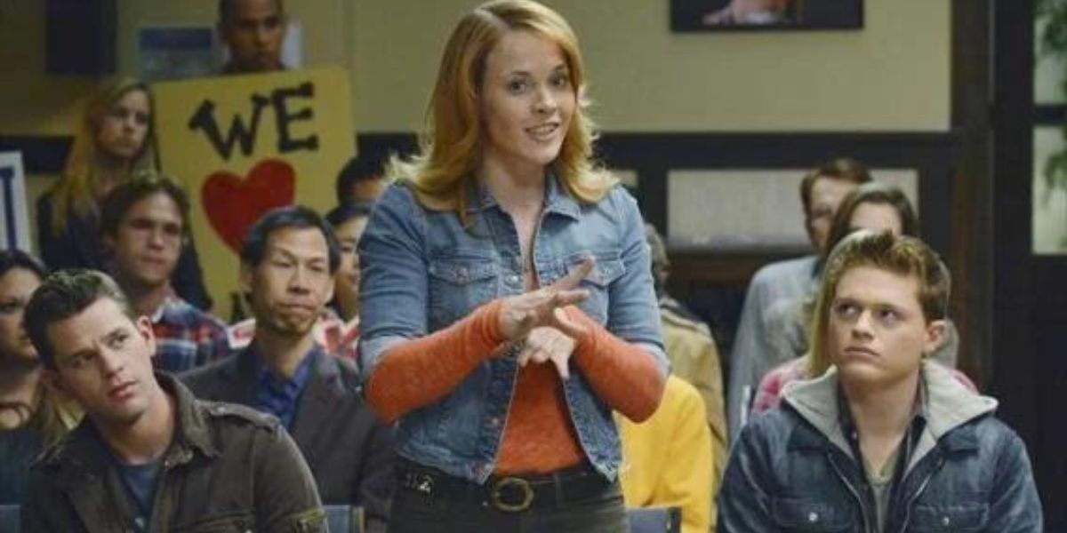 Daphne using ASL in Switched At Birth