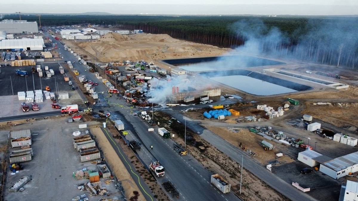Calls For Production To Stop In Light Of Tesla Gigafactory Berlin Fire