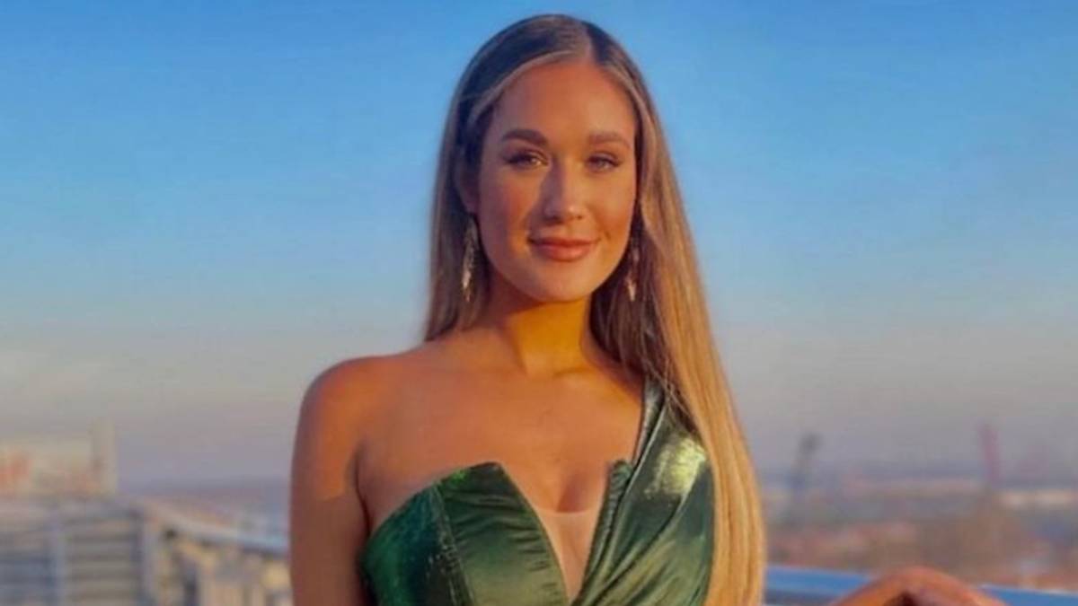 princess polly baby blue dress Bachelorette's Rachel Recchia Has Breast Reduction Surgery