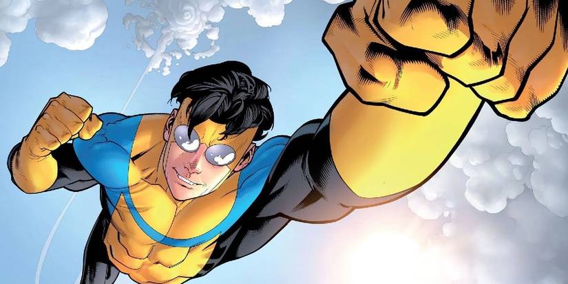Simple Invincible Flying Invincible vs the Hulk: Invincible's Creators Agreed 1 Power Settles ...