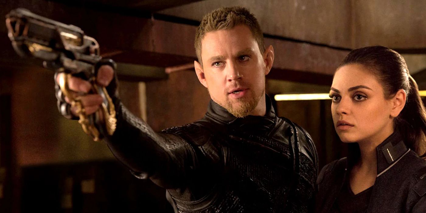 Channing Tatum and Mila Kunis in Jupiter Ascending 