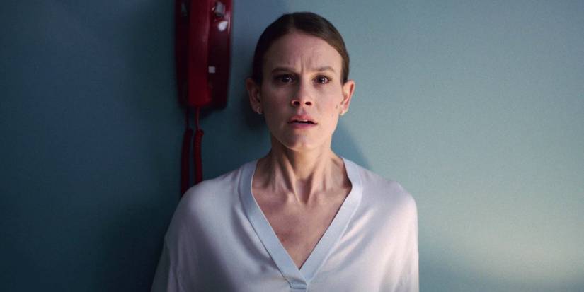 Соси Бэкон в роли доктора Роуз Коттер в фильме "Smile"