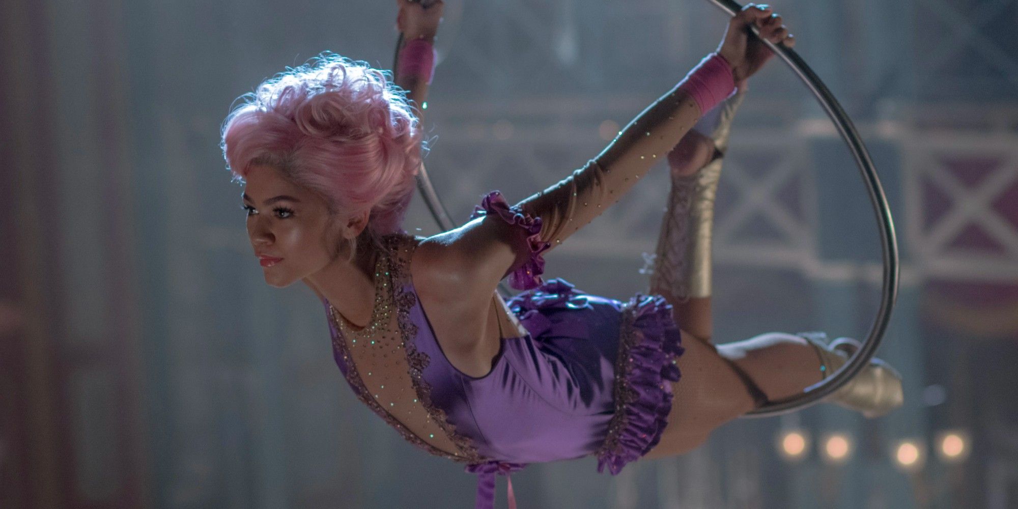 Zendaya in The Greatest Showman durante una performance musicale