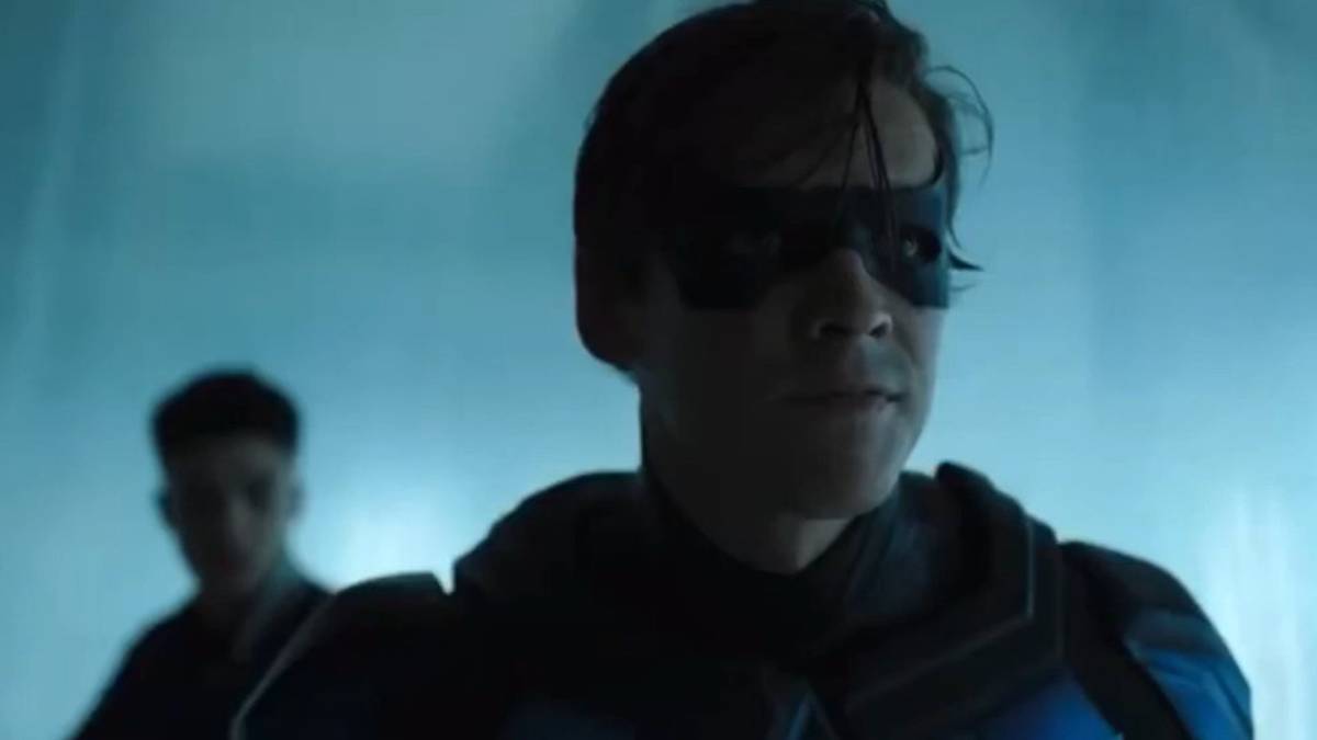 Titans Season 4 Footage Shows Nightwing Protecting Tim From Ninjas