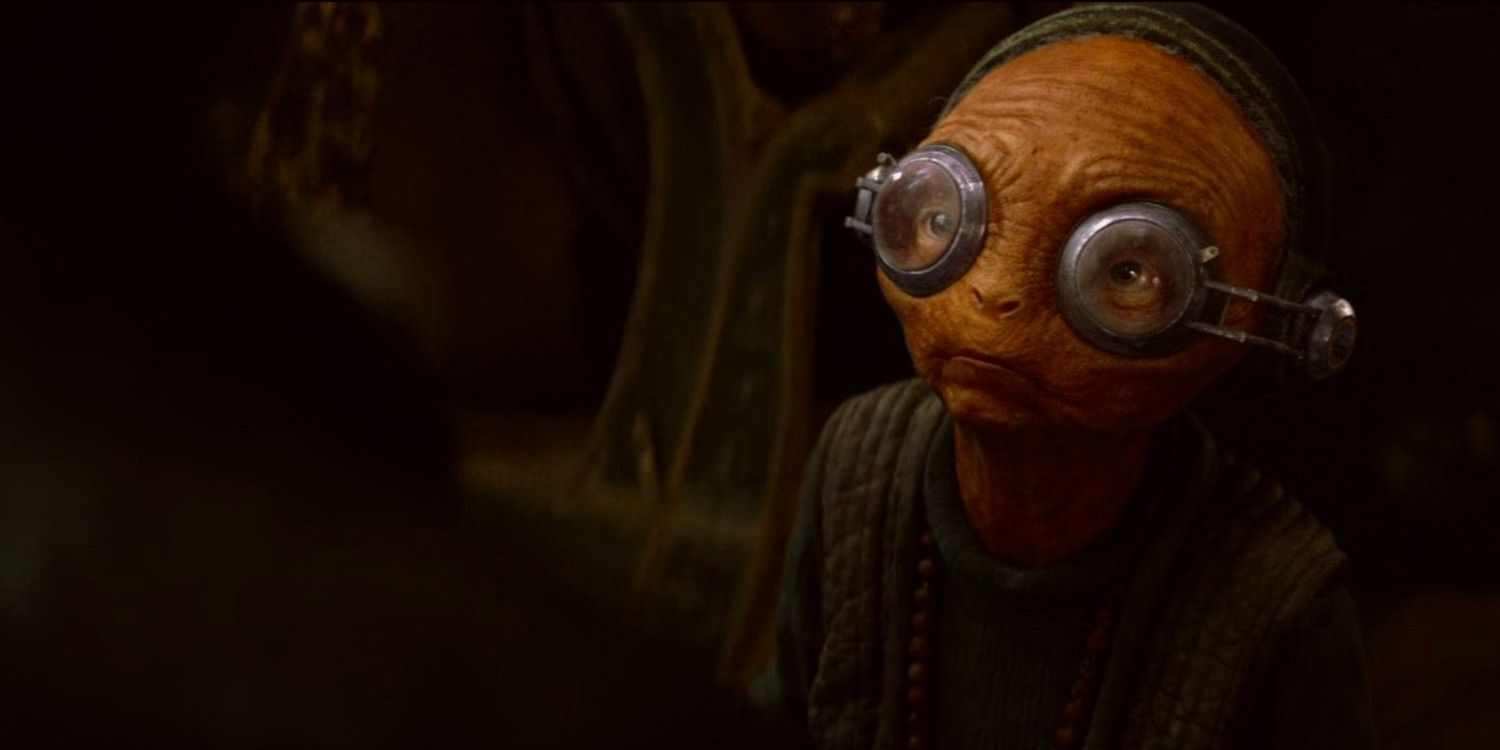 Maz Kanata looking serious in The Force Awakens