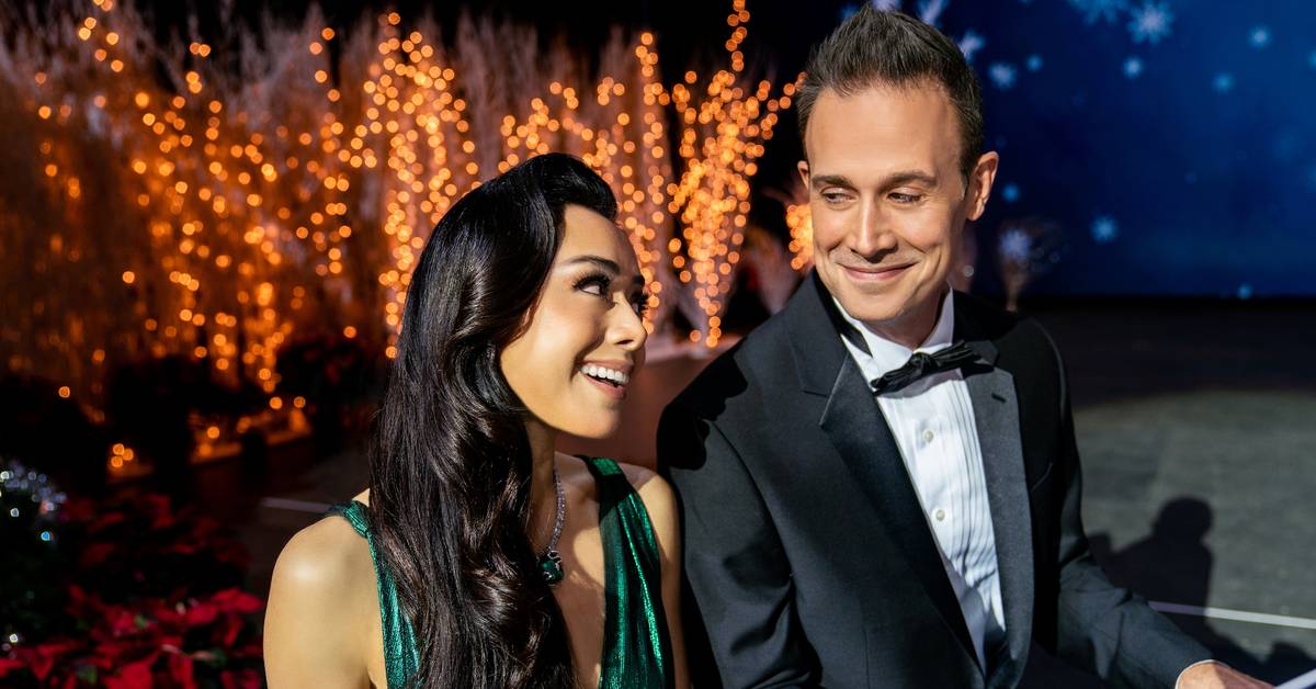 Christmas With You Review: Aimee Garcia Exudes Star Power In Genuine Holiday Rom-Com Christmas With You Review: Aimee Garcia Exudes Star Power In Genuine Holiday Rom-Com