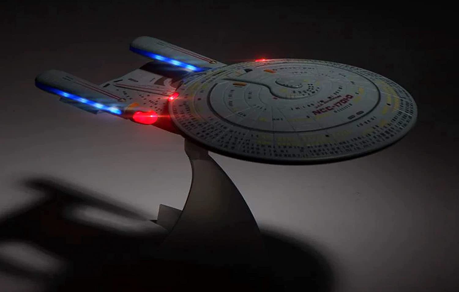 Star Trek U.S.S. Enterprise 1701-D – Enterprise Replica