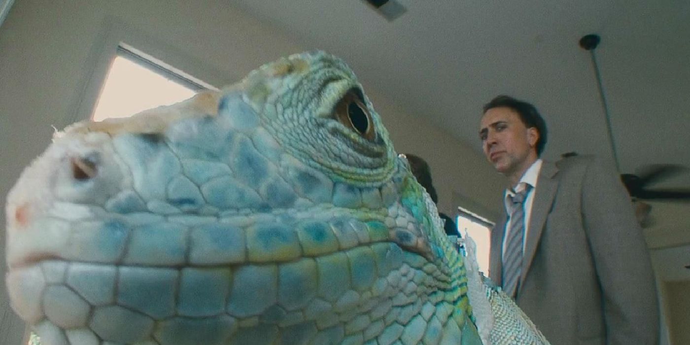 Nicolas Cage com iguanas em Bad Lieutenant: Port of Call New Orleans