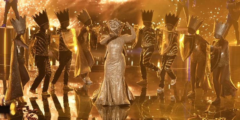 Amber Riley Masked Singer Amber Riley Fans Celebrate Her Being First To Win Masked Singer & DWTS