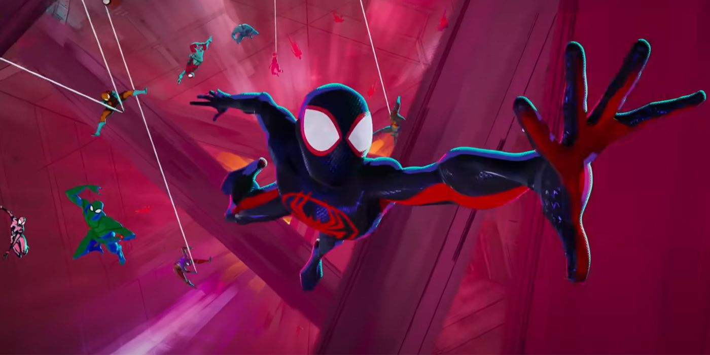 Miles perseguido por outros Spider-Variants em Spider-Man: Across the Spider-Verse.