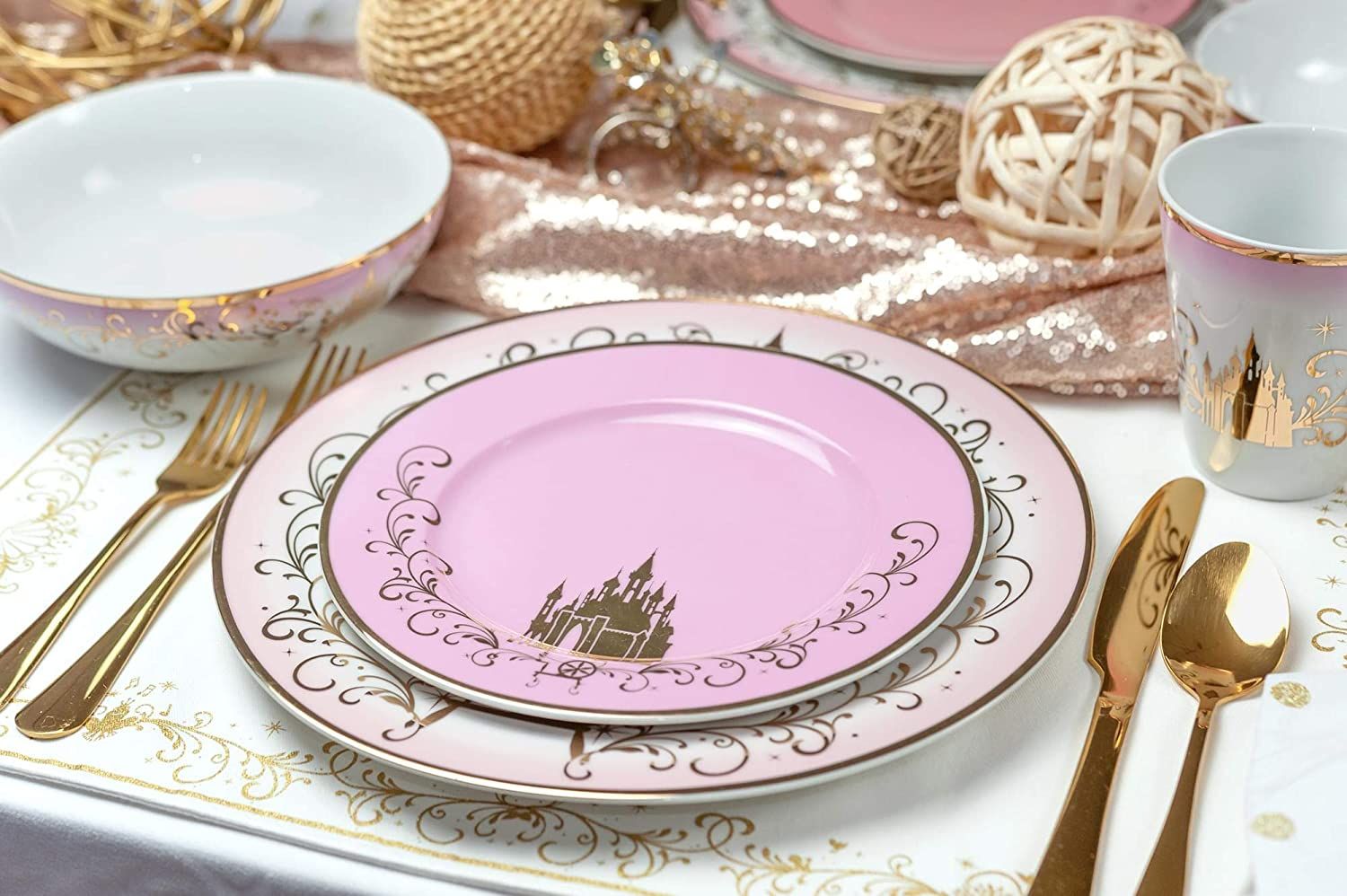Disney Dinnerware is one of the best Disney collectibles