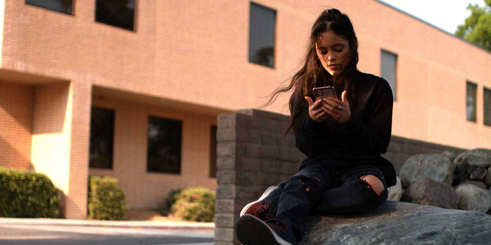 Jenna Ortega em The Fallout