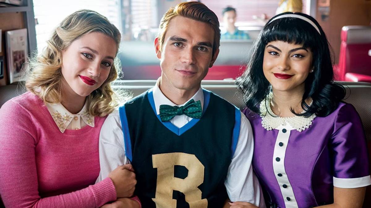 Riverdale Season 7 Sneak Peek Reveals First Scene of '50s-Set Premiere
