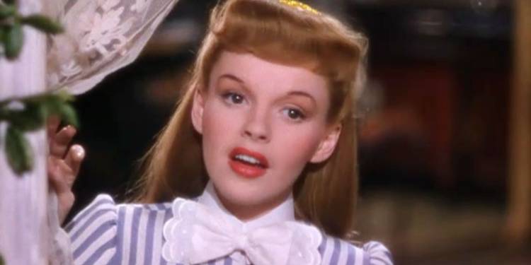 Смотреть порно кездейсоқ спермы писка Наоми Бэнкс порно видео