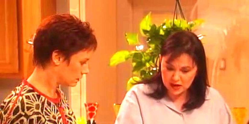 8 TV Shows That Trolled Fans 2 Roseanne season 9 Home For the Holidays