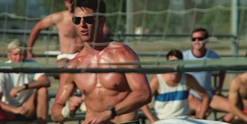 Full Comparison Of Top Gun & Maverick's Beach Scenes (& Which Is Better)