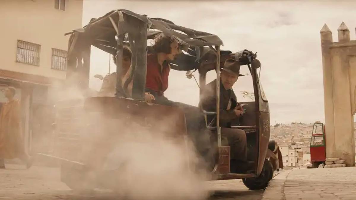 Indiana Jones 5 Image Shows More Of Chaotic Tuk-Tuk Chase Scene