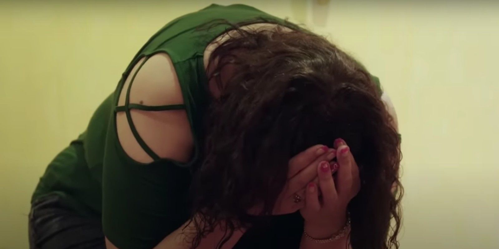 Kim Menzies crying 90 Day Fiancé Happily Ever After season 7