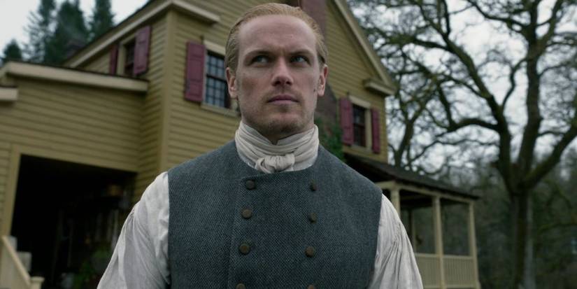 Outlander's Full Timeline & Time Travel Explained 4 Sam Heughan as Jamie Fraser in Outlander Season 6
