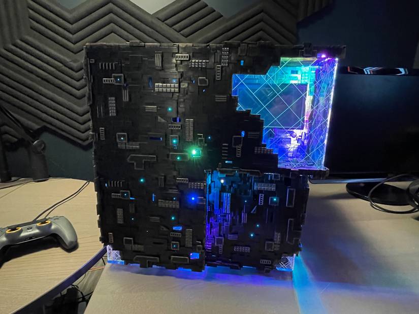 Star Trek Artifact Borg Cube ATX Gaming PC Review