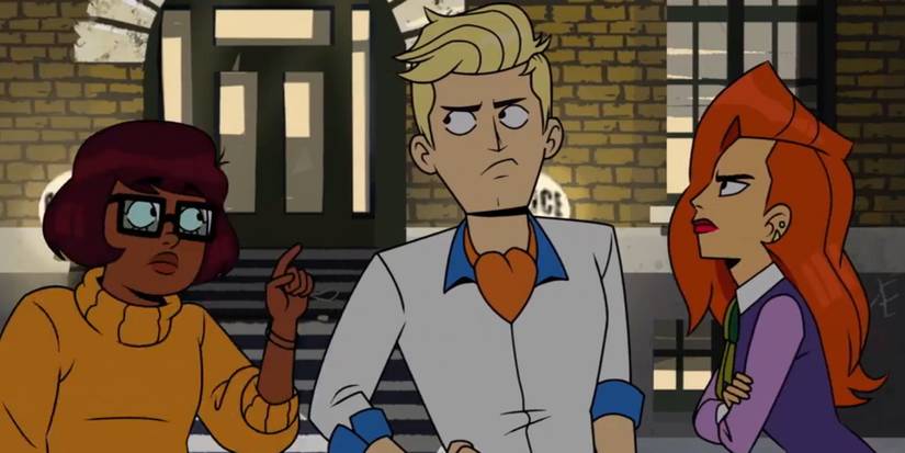 Velma Pilot Fred and Daphne Outside Police Station