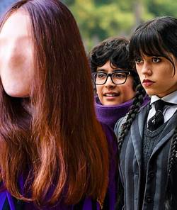 Terrifying Wednesday Sculpture Is Even Scarier Than The Show's Hyde