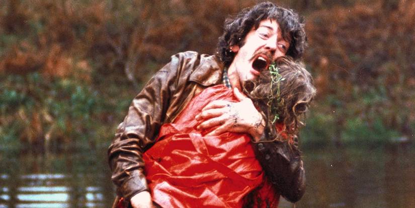 Donald Sutherlnad as John Baxter cradles his daughter in Don't Look Now