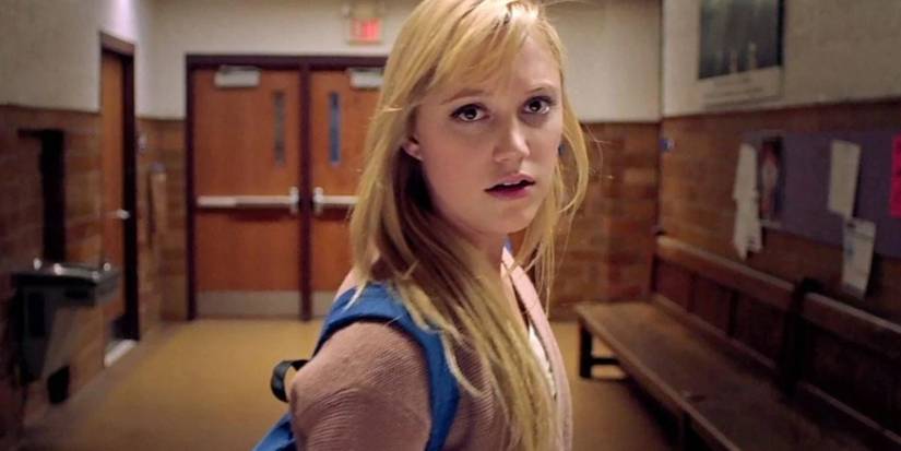 maika monroe it follows